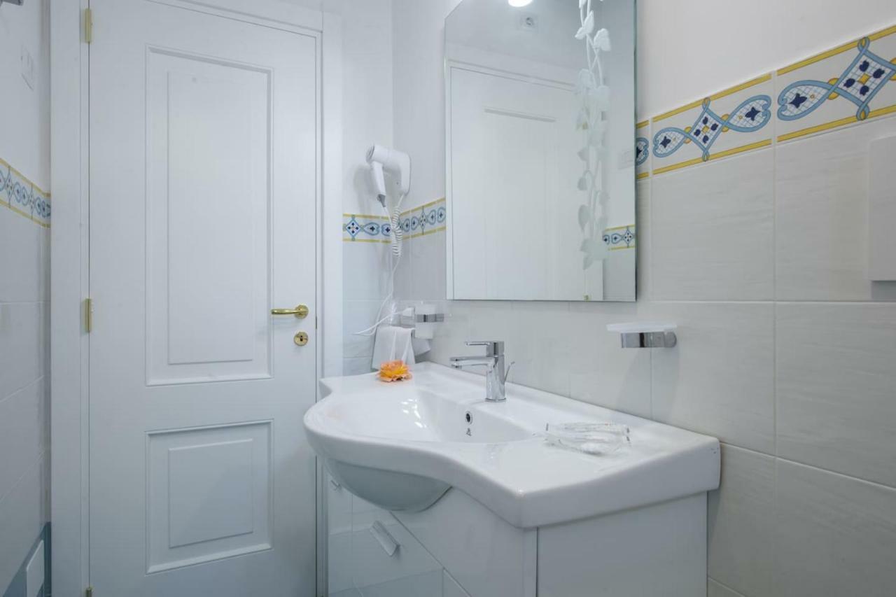 Amalfi-Sun Apartment Bagian luar foto